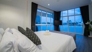 Executive Corner 1 King Bed Non-Smoking | View from room - Kowtha  Rivertel (Bangkok)