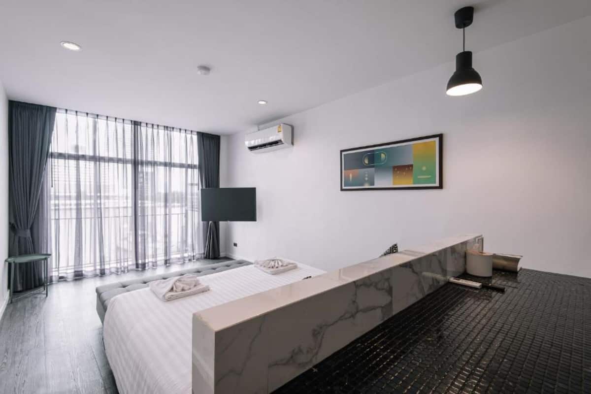 Ropa de cama hipoalergénica y minibar