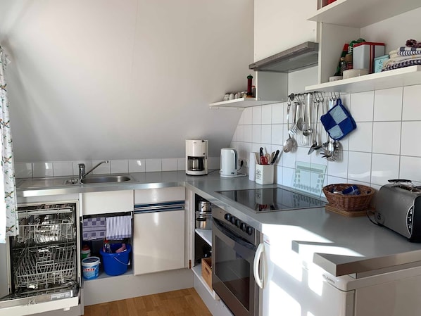 Fridge, microwave, oven, dishwasher