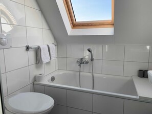 تجهيزات دش، مجففات شعر، ورق حمّام