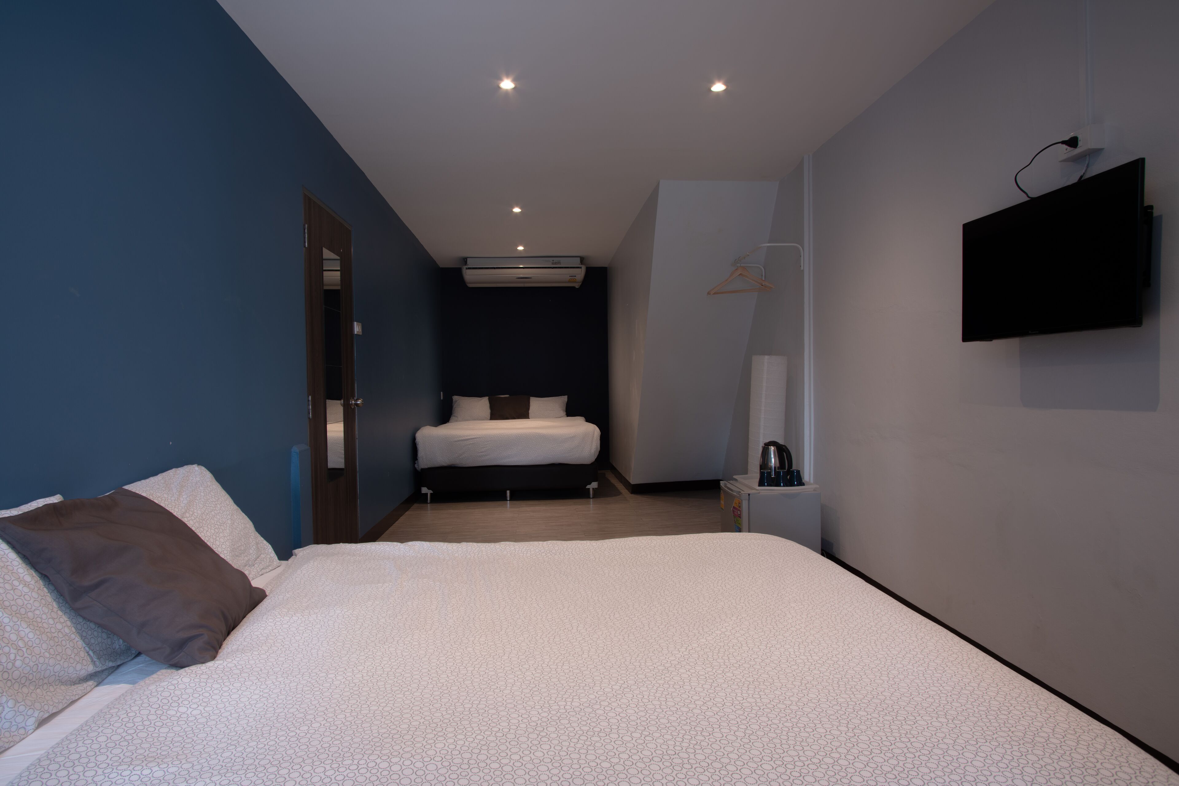 Photo - Sleep with Me Bangkok - BTS Phra Khanong