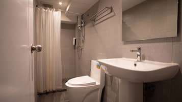 In-room safe, free WiFi, bed sheets