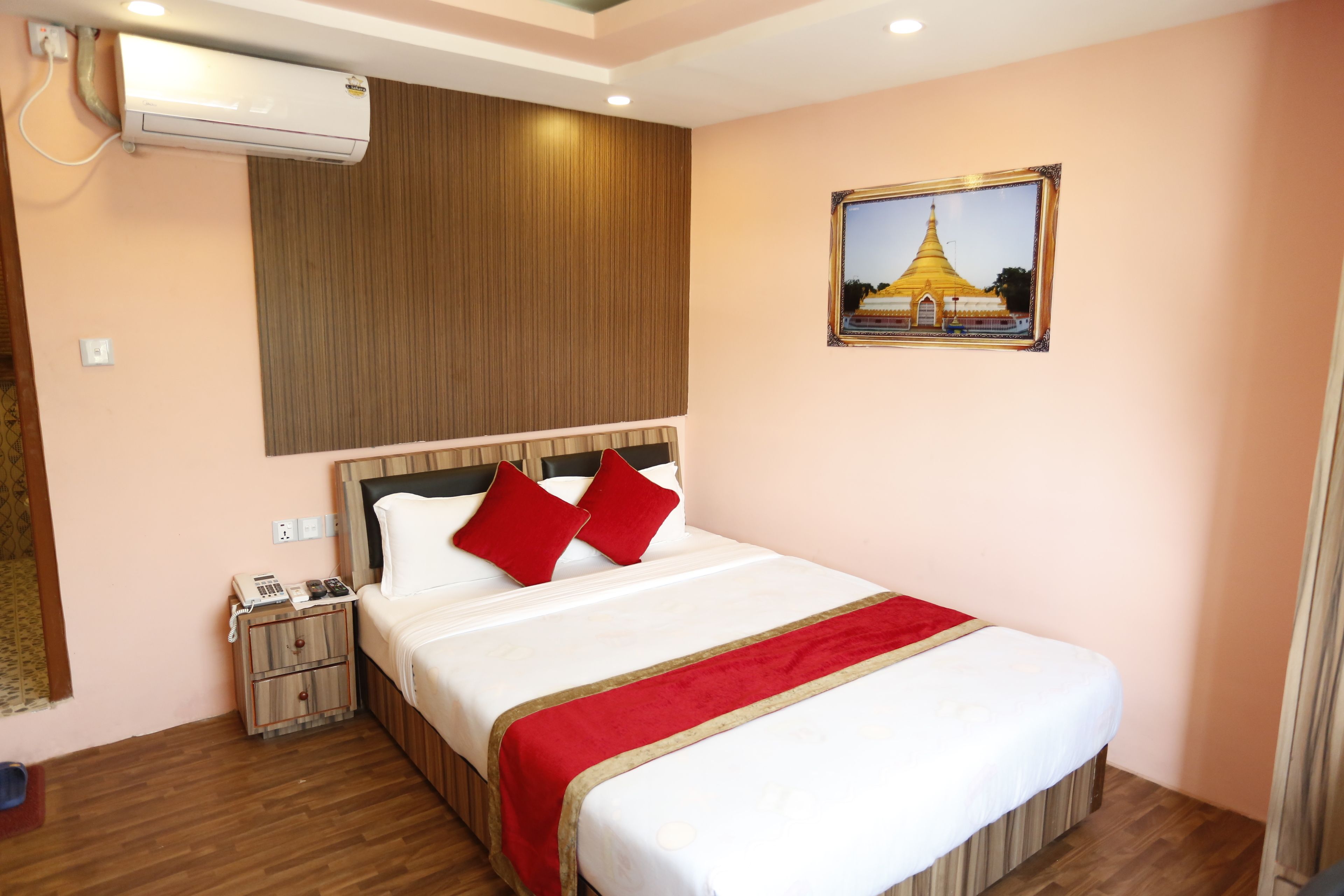 deluxe room, 1 double bed, smoking | free wifi