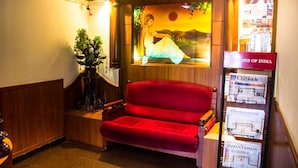 Living area - Hotel Darshan (Ootacamund)