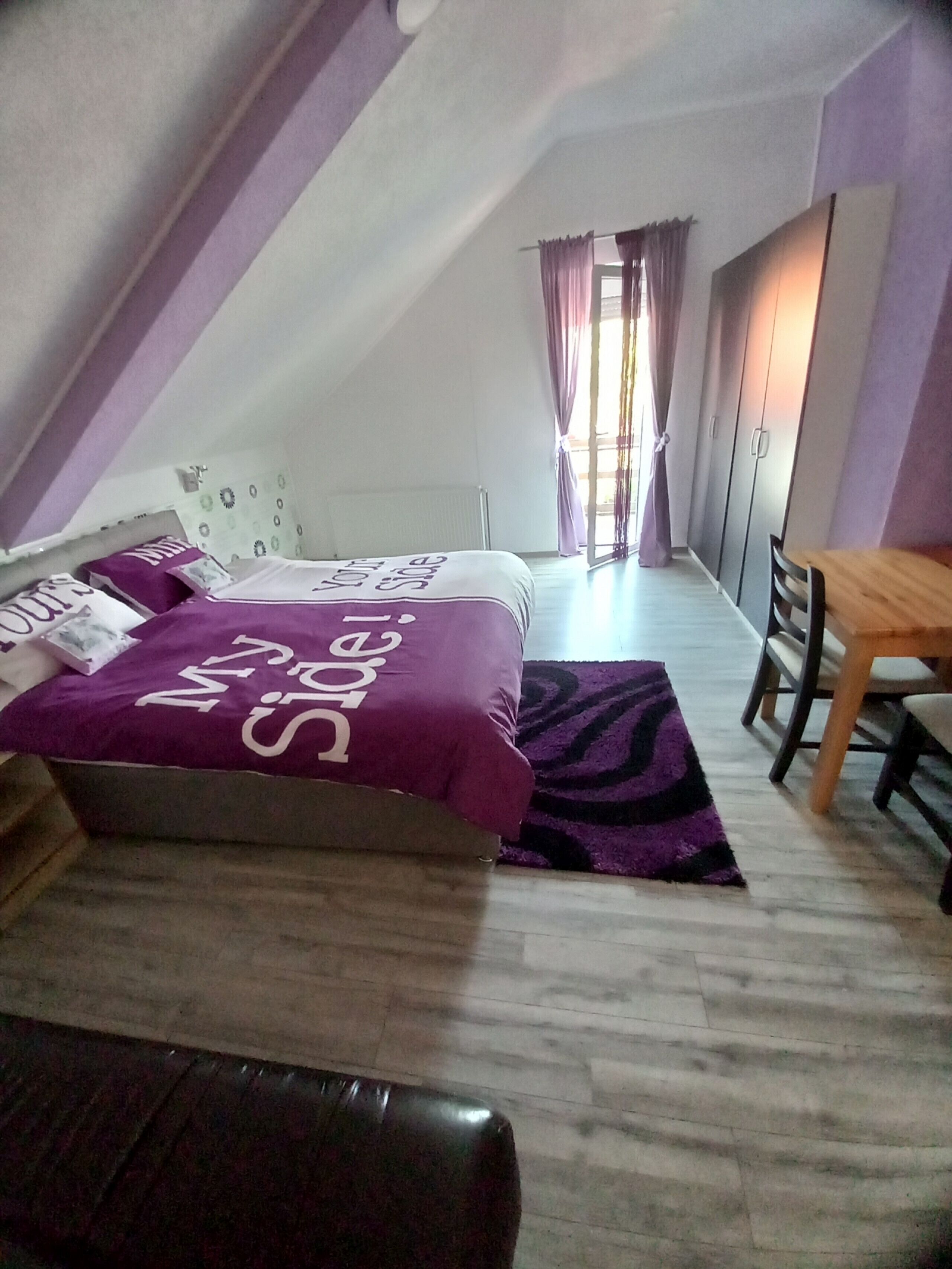 2 quartos, Wi-Fi de cortesia, roupa de cama