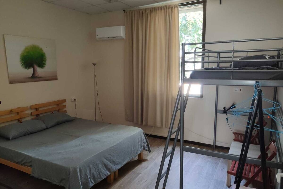 Standard Triple Room, Non Smoking, Shared Bathroom