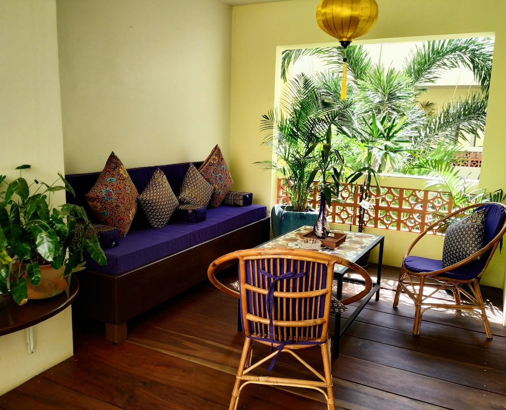 Hotel Old Cinema by null