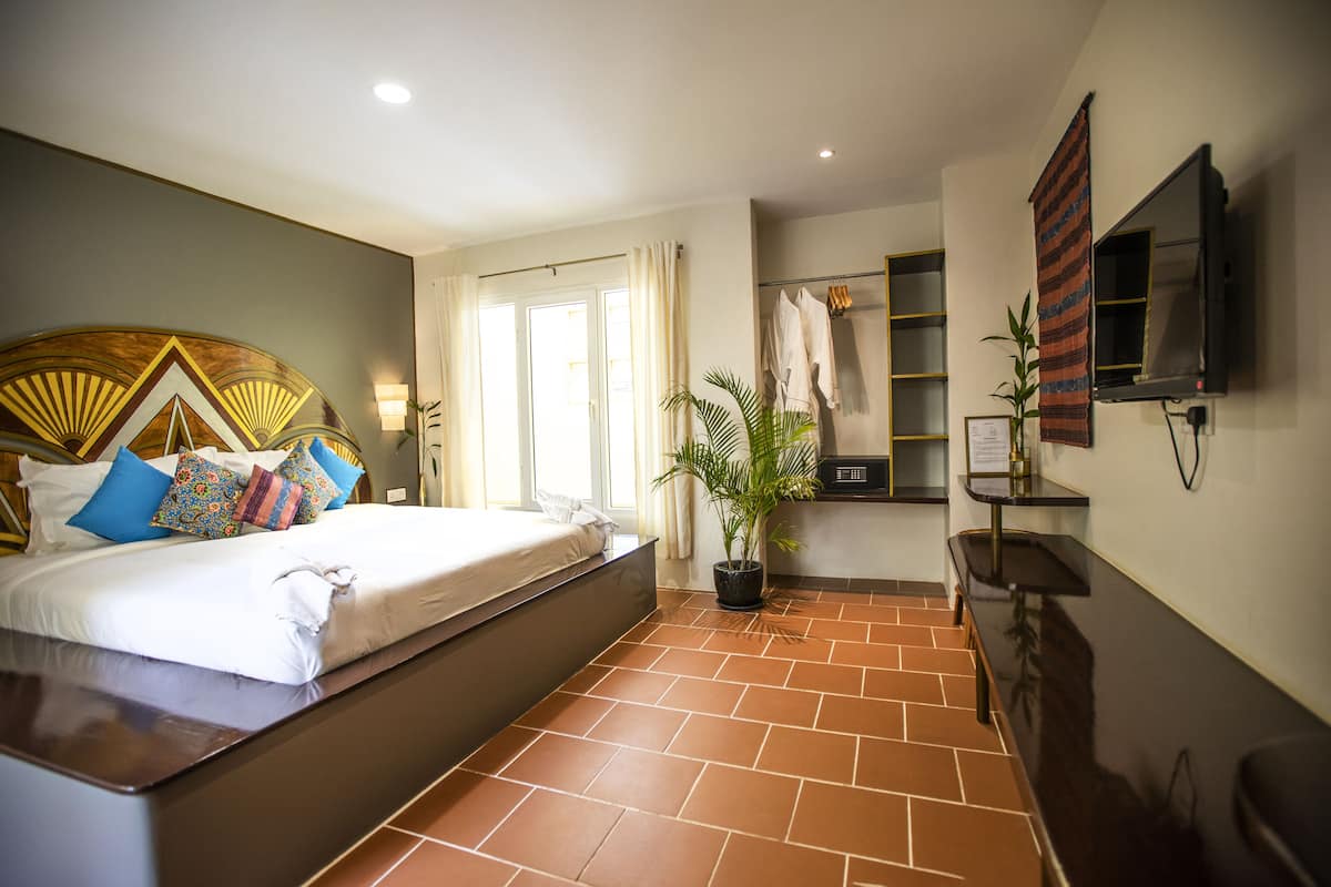 Superior tweepersoonskamer, 1 kingsize bed | 1 slaapkamer, een kluis op de kamer, individueel gedecoreerd