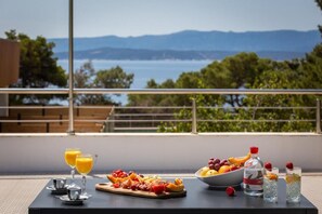  Deluxe Room, Sea Side | Beach/ocean view - Zlatni rat Beach Resort (Bol)