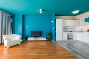 Superior-Apartment, 1 Schlafzimmer, Meerblick | Eigene Küche | Kühlschrank
