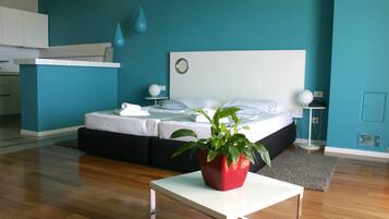 Superior Studio, 1 King Bed with Sofa bed, Sea View, Sea Facing | 1 bedroom, in-room safe, desk, blackout drapes