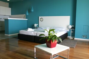 Superior Studio, 1 King Bed with Sofa bed, Sea View, Sea Facing
