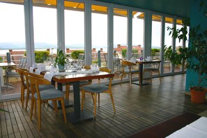 Frühstück, Mittagessen und Abendessen