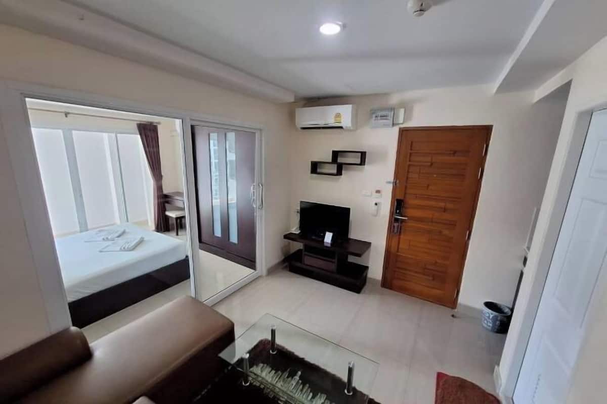 Escritorio, camas plegables/adicionales y wifi gratis