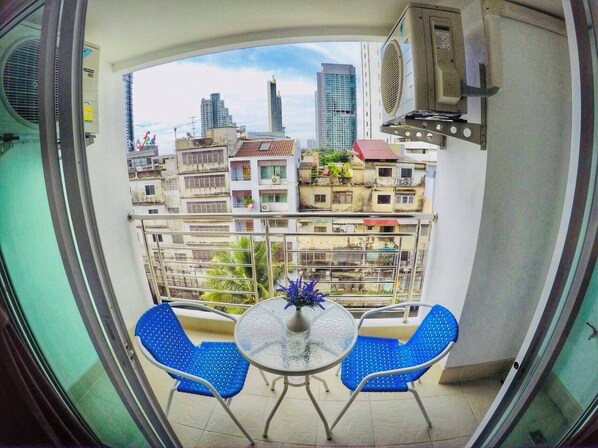1-Bedroom Premium Room | Terrace/patio - The Cosy River (Bangkok)