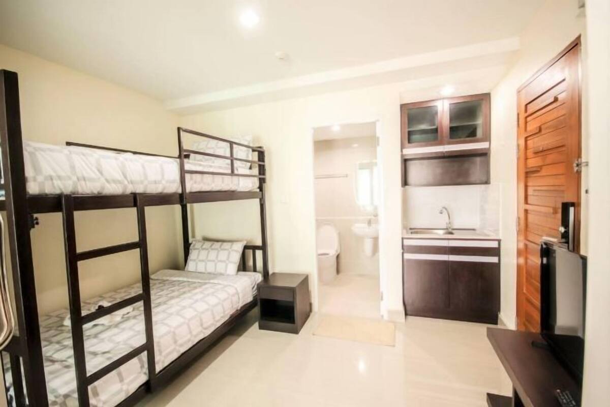 Escritorio, camas plegables/adicionales y wifi gratis