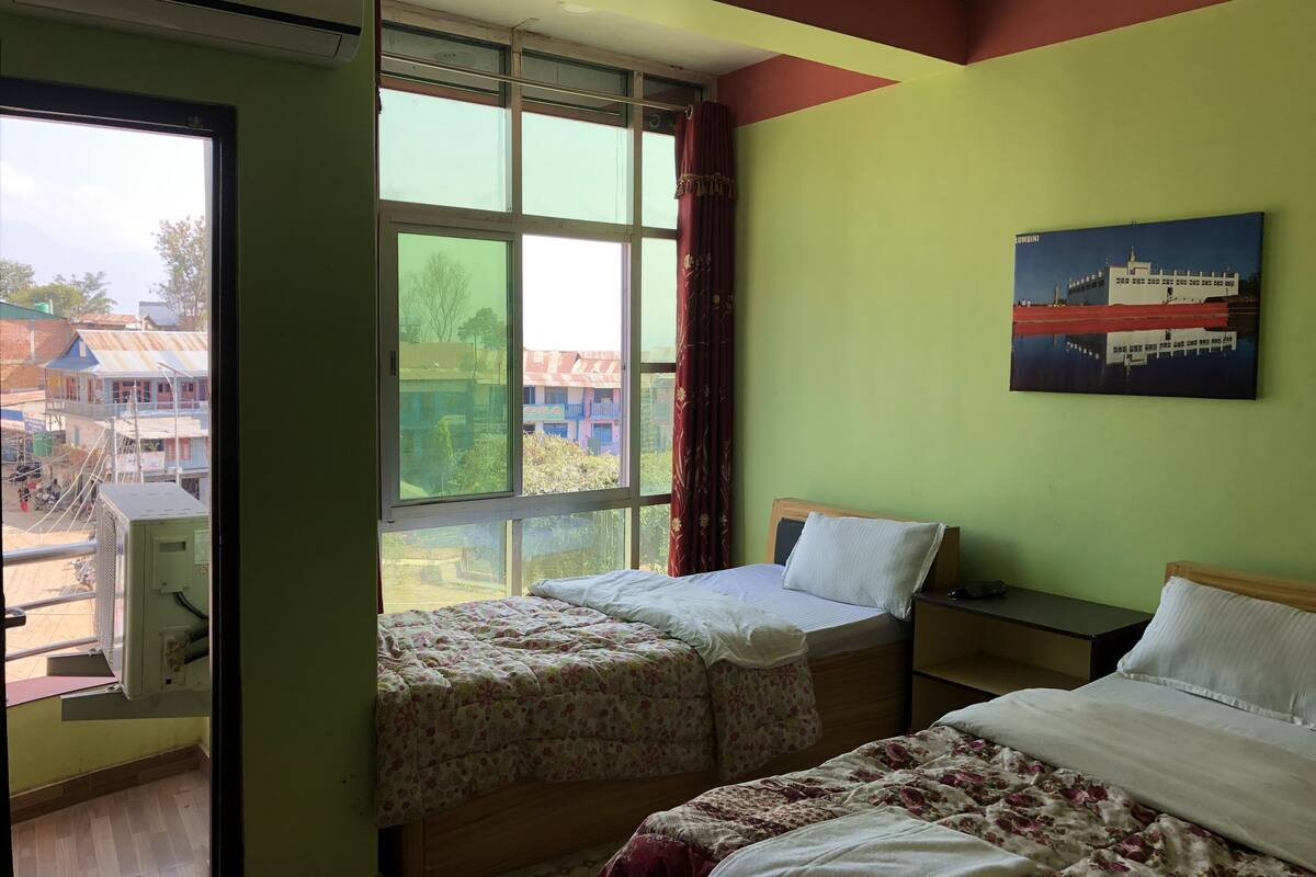 Kamar Basic, Boleh Merokok | Tempat tidur lipat/tambahan dan Wi-Fi gratis