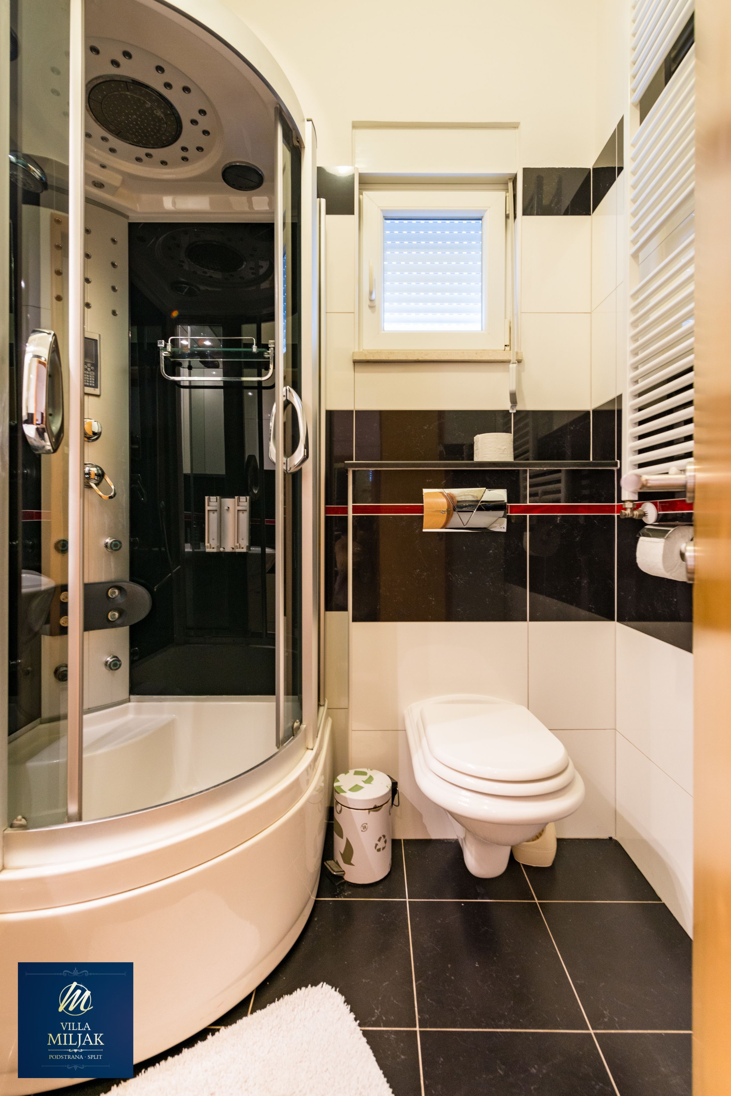 Standard Villa, Multiple Beds, Non Smoking | Bathroom | Shower, hair dryer, towels