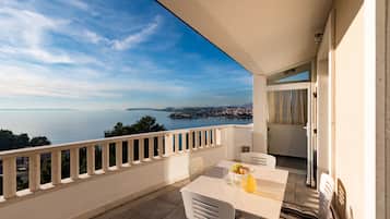Villa Standard, letti multipli, non fumatori | Vista balcone
