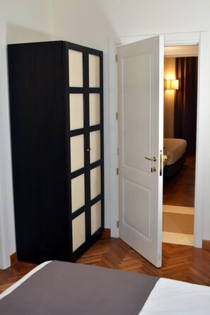 Einzelzimmer | 1 Schlafzimmer, Minibar, Zimmersafe, Schreibtisch