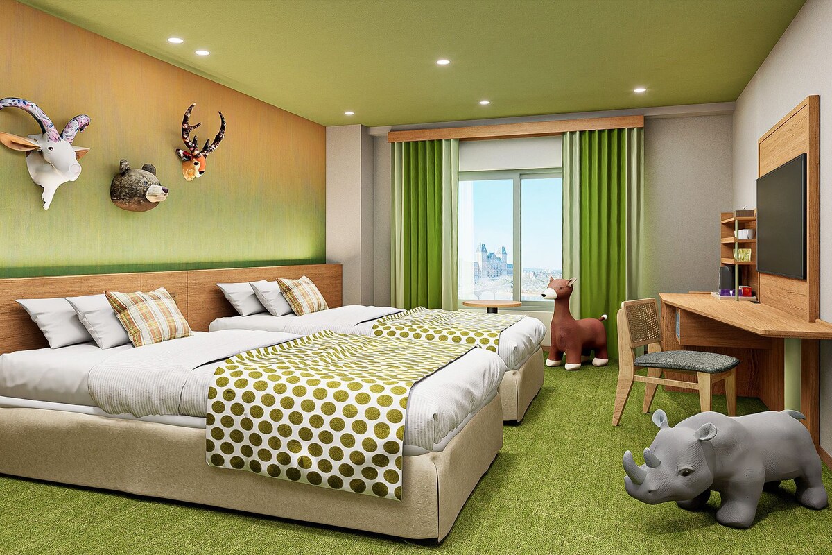 In-room safe, desk, blackout drapes, iron/ironing board (on request)