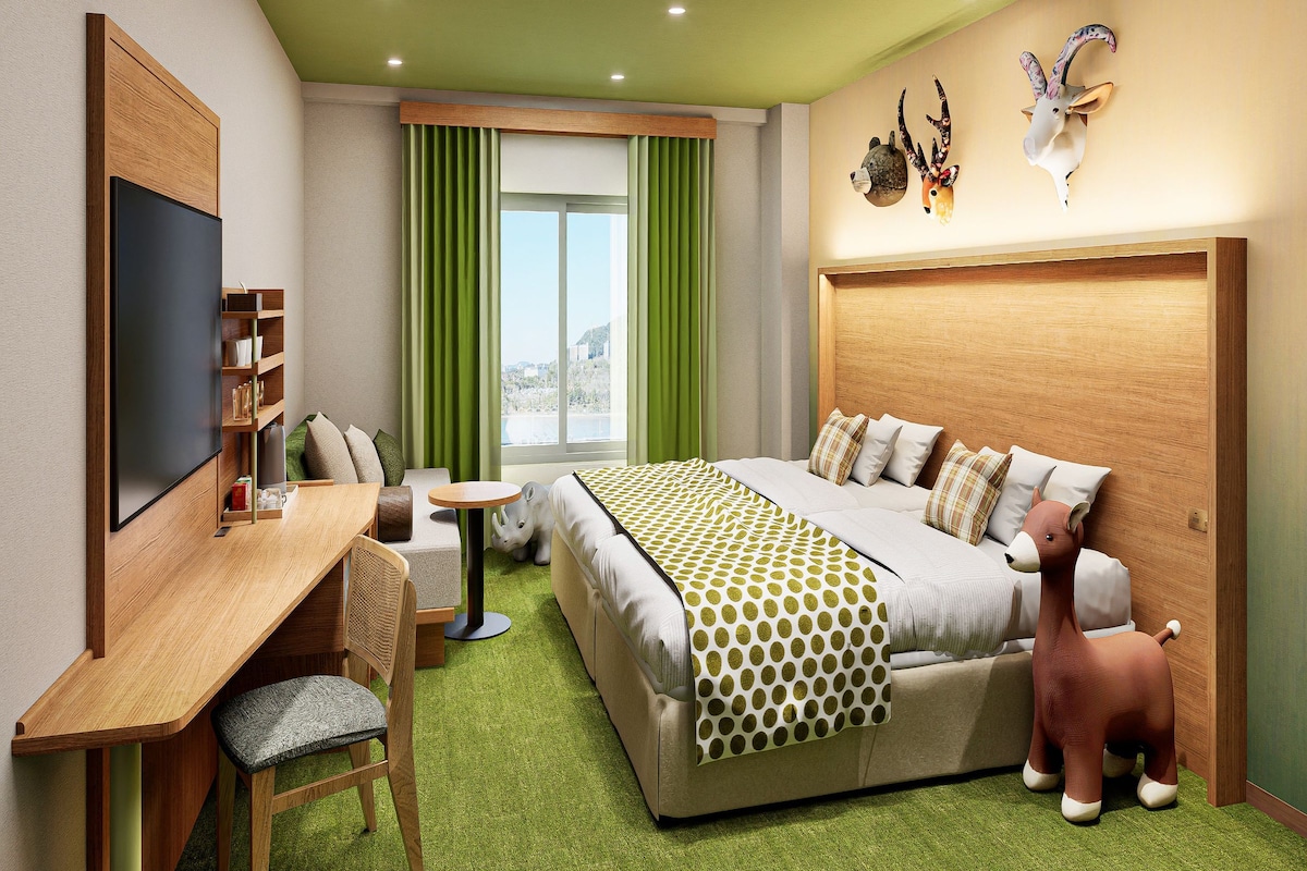 Family Room - Non-smoking