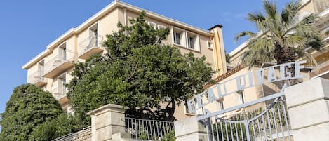 Facciata della struttura