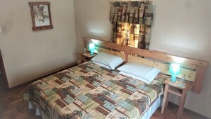 Grand House | 3 bedrooms, desk, iron/ironing board, cribs (surcharge) - Graskop Sunset Holiday Home (Graskop)