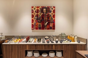 Daily buffet breakfast (EUR 18 per person) - H10 Palacio Colomera (Córdoba)