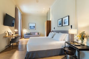 Premium bedding, down comforters, minibar, in-room safe - H10 Palacio Colomera (Córdoba)