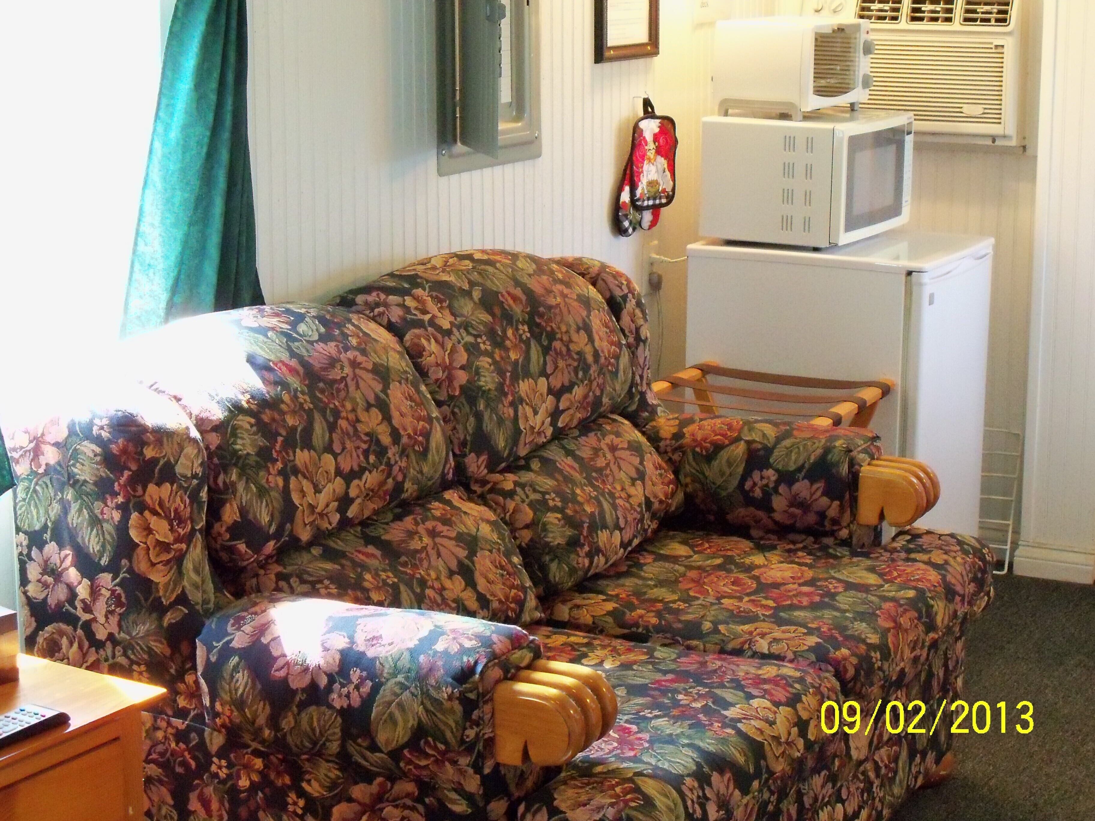 #042 - Authentic Railroad Cabooses And Depot Just Off The Blue Ridge Parkway