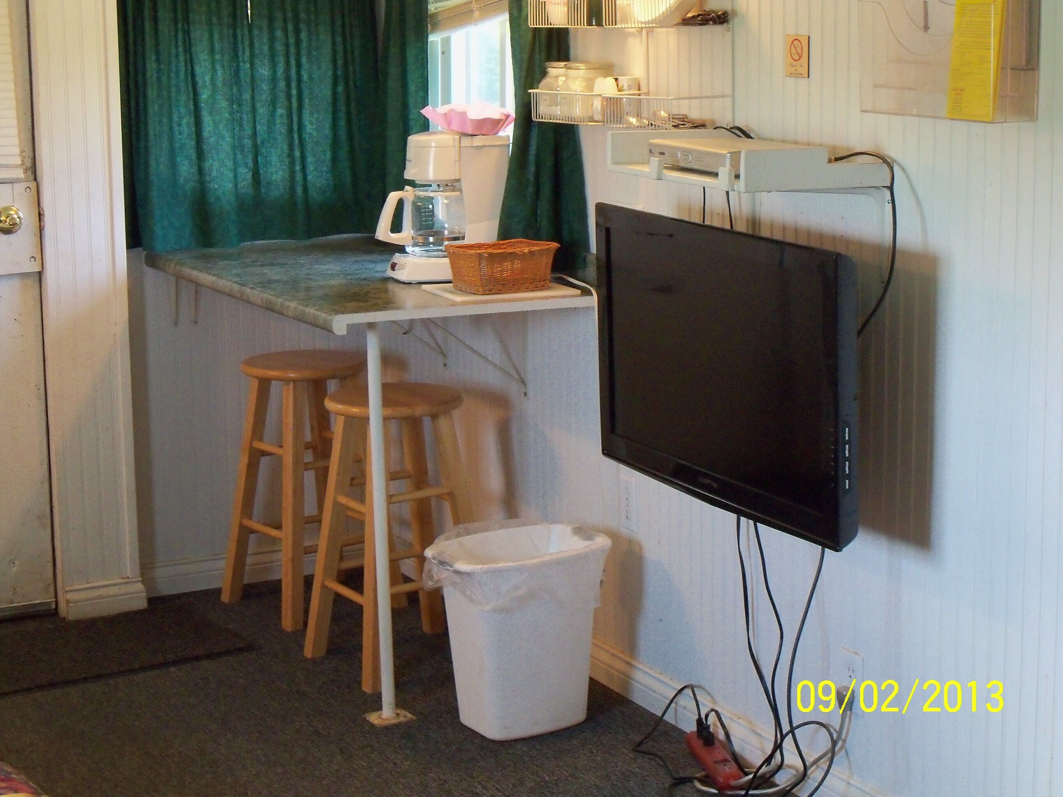 #042 - Authentic Railroad Cabooses And Depot Just Off The Blue Ridge Parkway