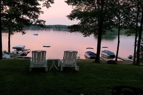 Chaise lounge chairs to relax at the lake.