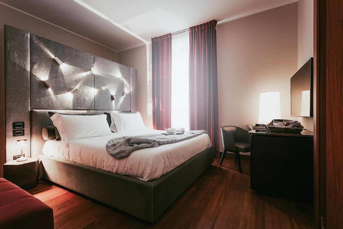 1 bedroom, minibar, in-room safe, individually decorated