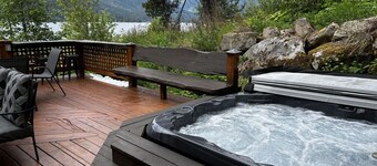 Kootenay, Lakeside Retreat, Main Floor and Walkout