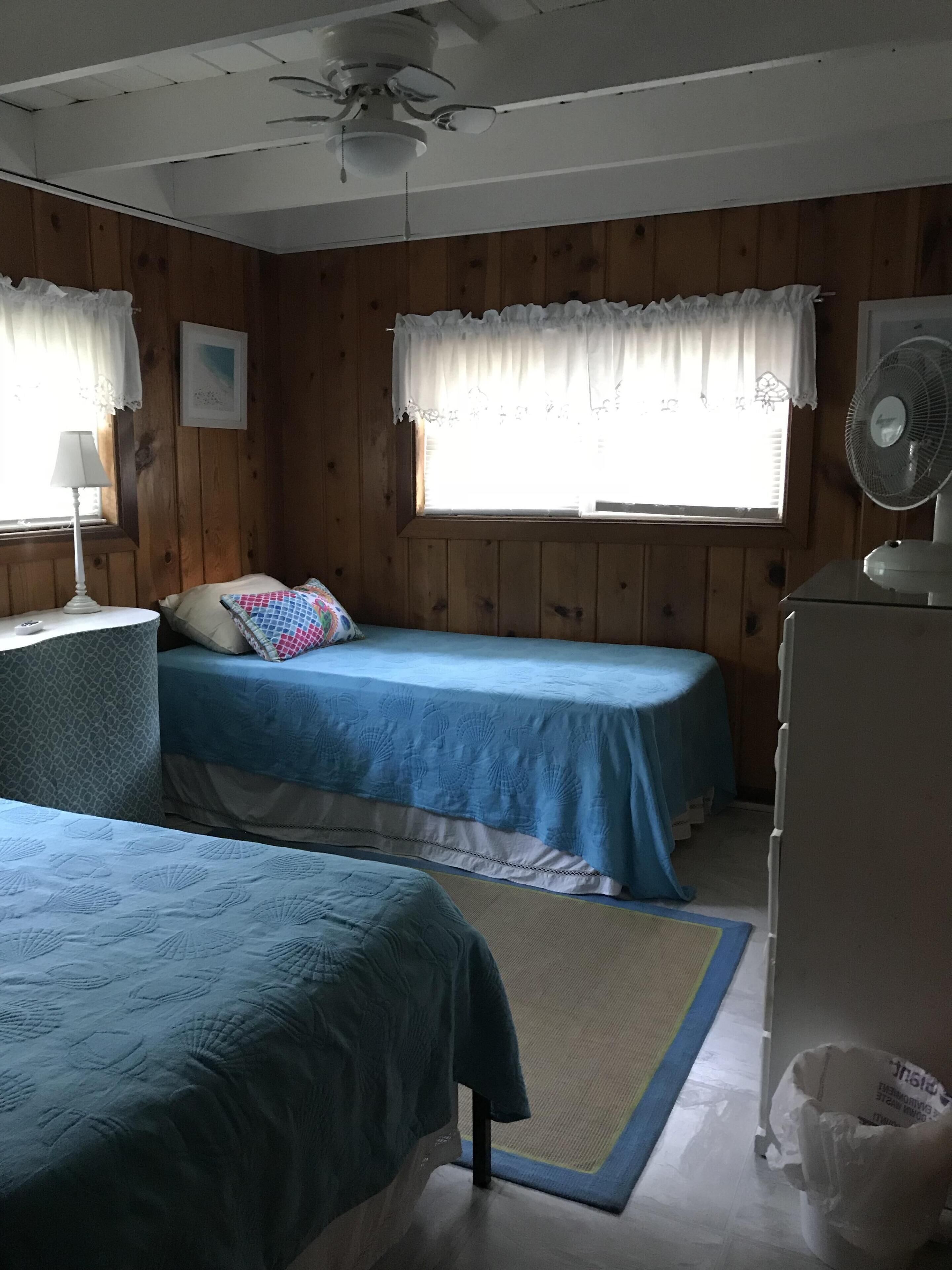 Ocean Block Cozy Beach Cottage   -Steps from the beach