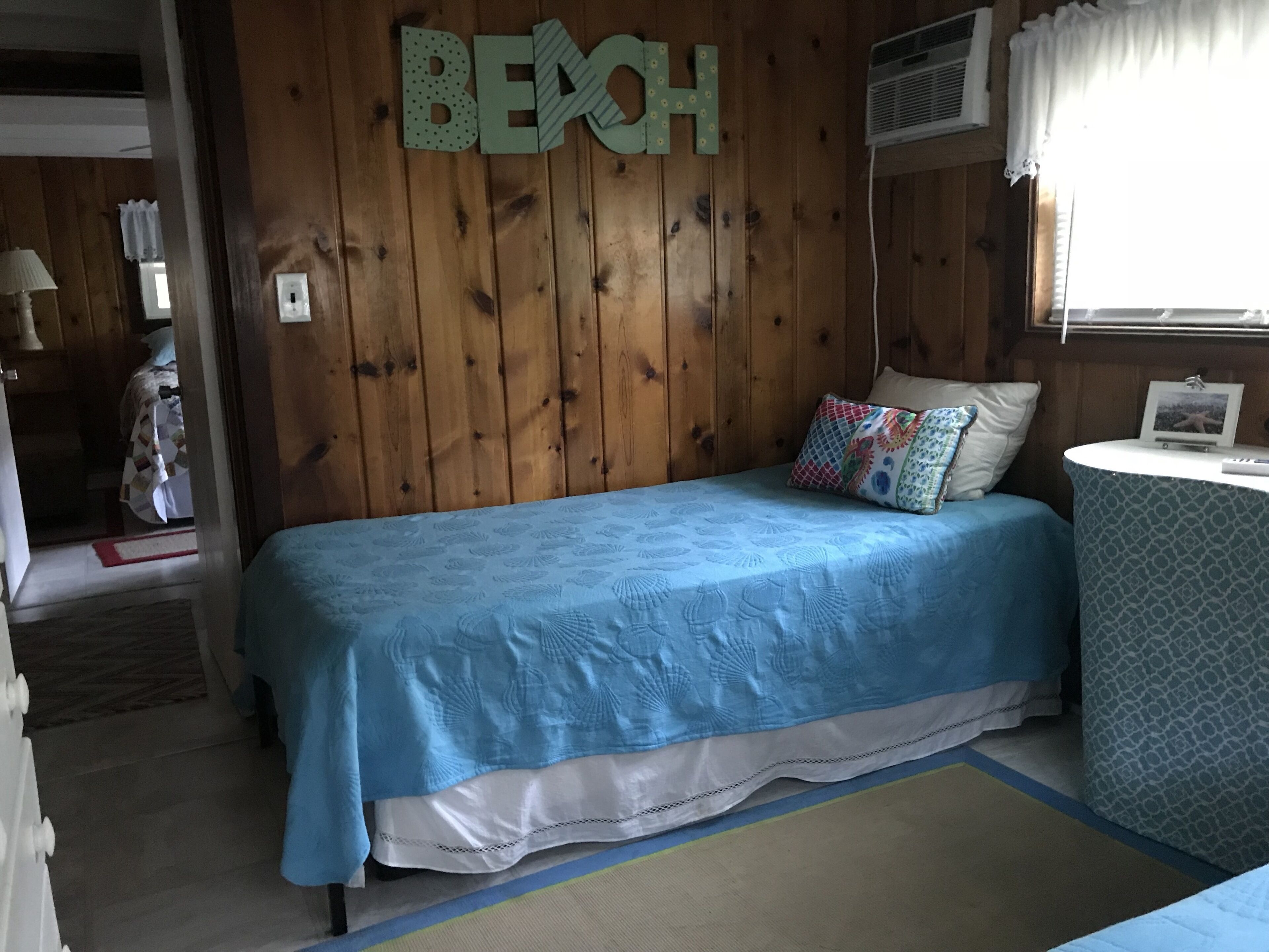 Ocean Block Cozy Beach Cottage   -Steps from the beach