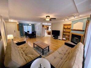 Offices - Cactus Corazón: Comfortable, Spacious & Secluded (Alpine)