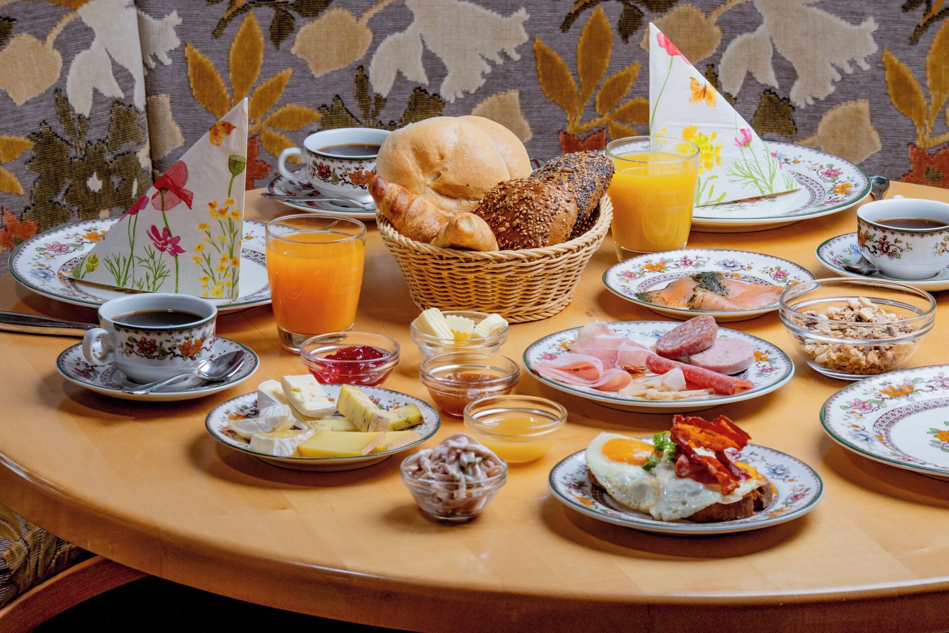 Frokostbuffé hver dag (mot et tillegg)