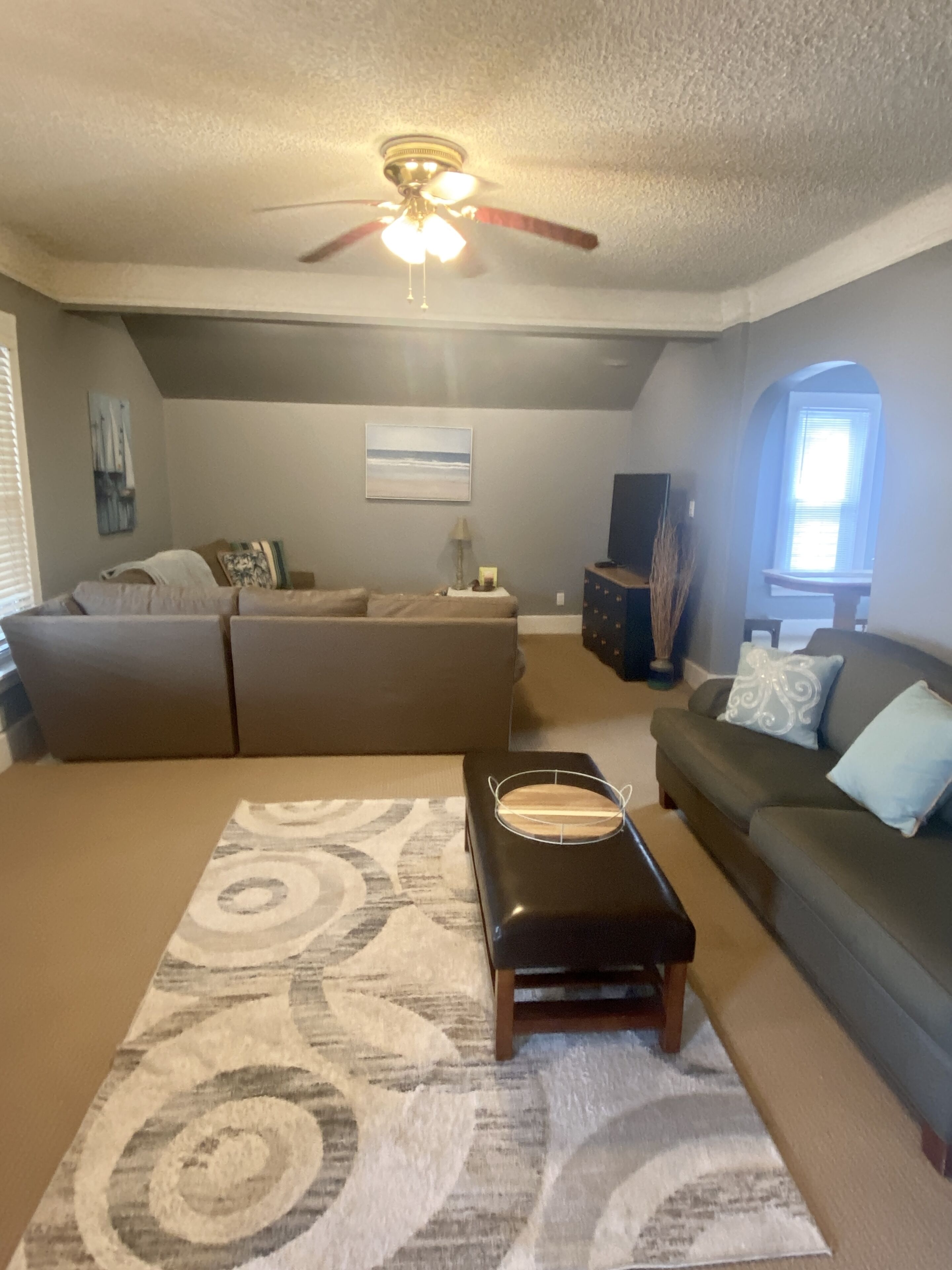 South Beach- 4 Bdrm/2 Bath, Great Location- Walk To Beach & Downtown