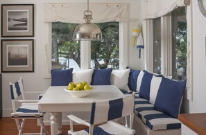 Dining - Charming Waterfront Carriage 
House (Beaufort)