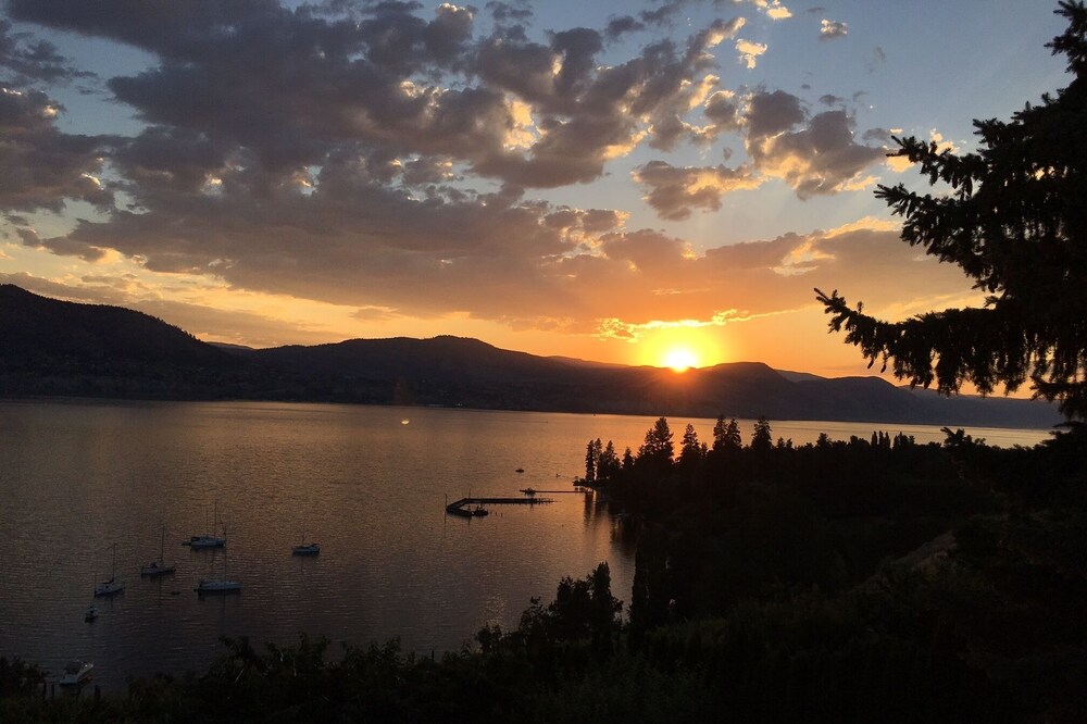 Naramata Dream Suites B & B