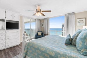 2 bedrooms, iron/ironing board, free WiFi, bed sheets - Amazing Beachfront Condo in the heart of Destin - w/FREE Beach Setup March-Oct (Destin)