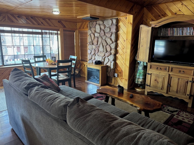 Enjoy Cooler Weather In The Beautiful White Mountains! - Arizona