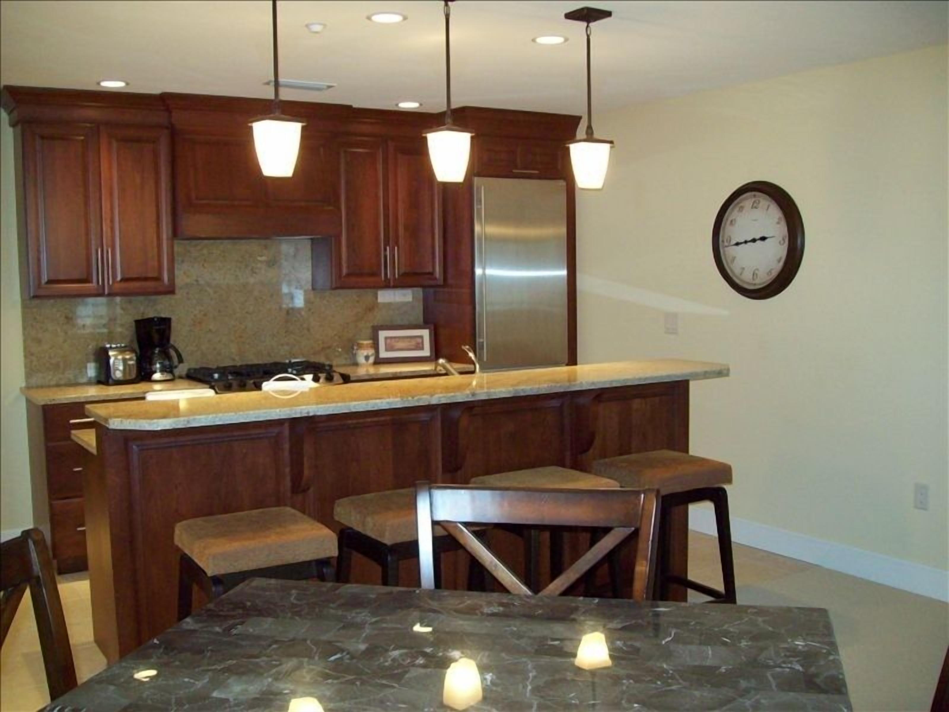 On East Bay - Beachfront Luxury Condo