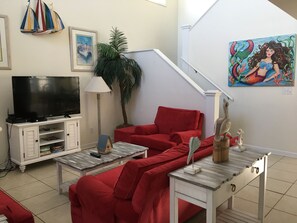 TV, DVD player, books, video library - Professionally Decorated,100 Yards to Beach, Shared Pool (Surfside Beach)