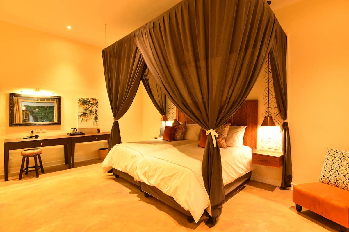 In-room safe, desk, laptop workspace, soundproofing