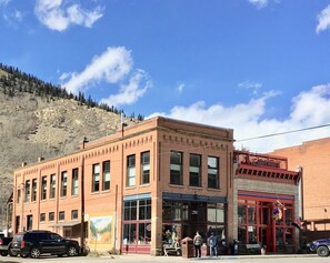 Exterior - Studio Loft in historic Silverton Building (Silverton)