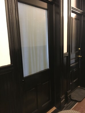 1 bedroom, iron/ironing board, free WiFi, bed sheets - Studio Loft in historic Silverton Building (Silverton)