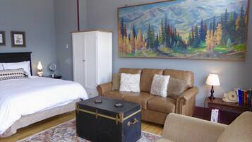 1 bedroom, iron/ironing board, free WiFi, bed sheets